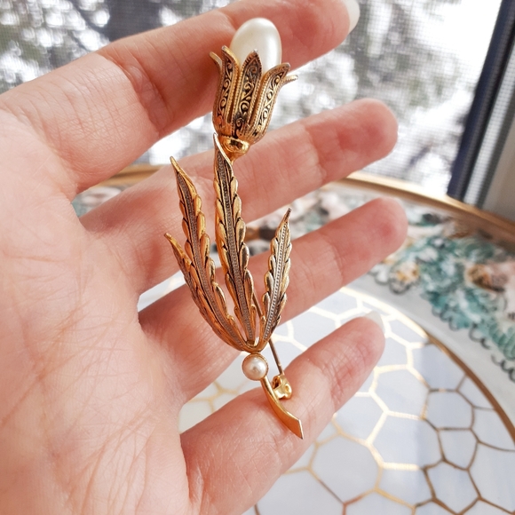 Vintage handmade Spanish damascene gold brooch - Picture 9 of 10